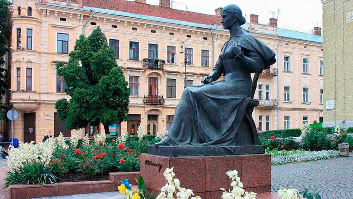 pamiatnyky-chernivtsiv