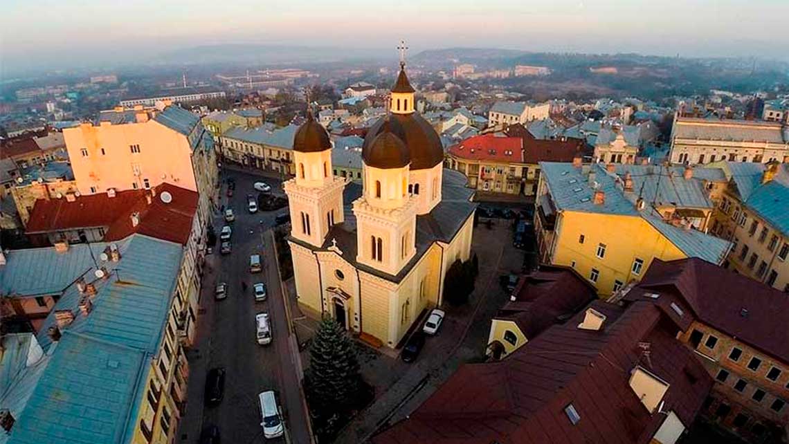 chernivtsi-pogliad-zverhu