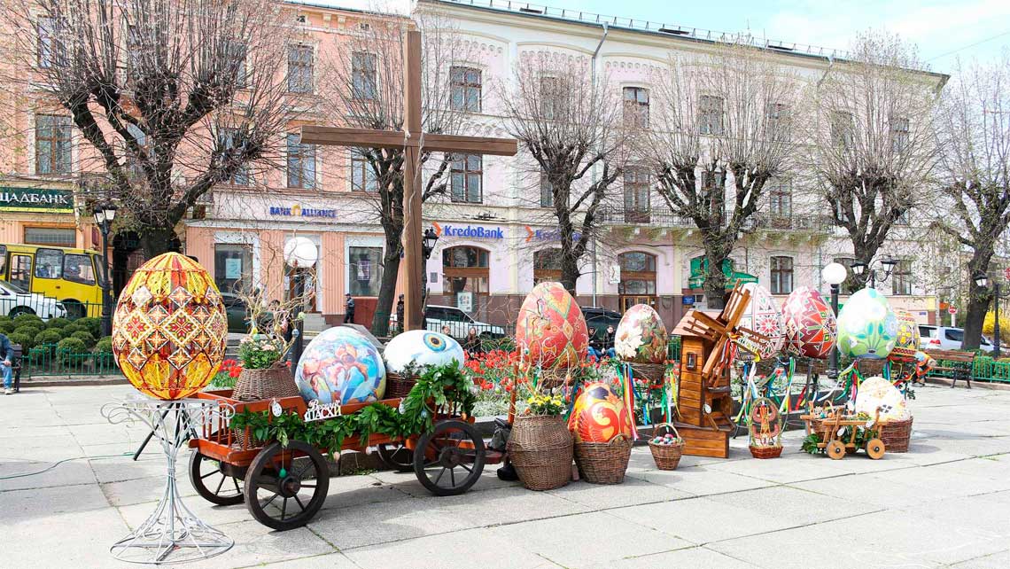 chernivtsi-dyvo-pysanka-2021