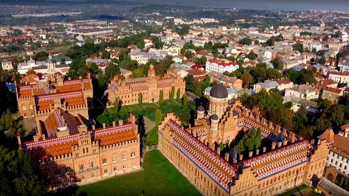 chernivtsi-pohliad-zverzkhu