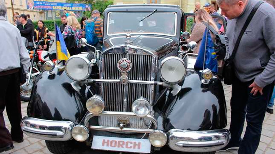 bukovyna-old-car-2019