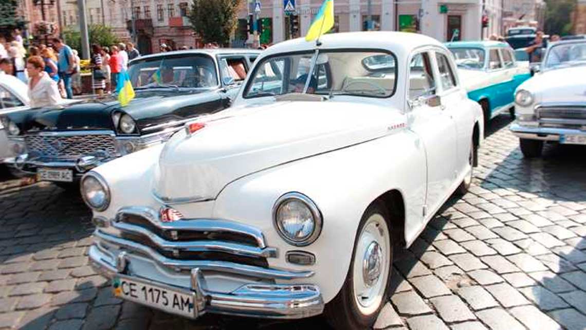 chernivtsi-parad-retroavtomobiliv-2018