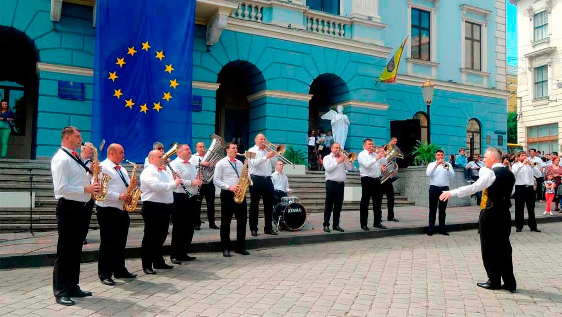 chernivtsi-den-vulychnoi-muzyky-2017