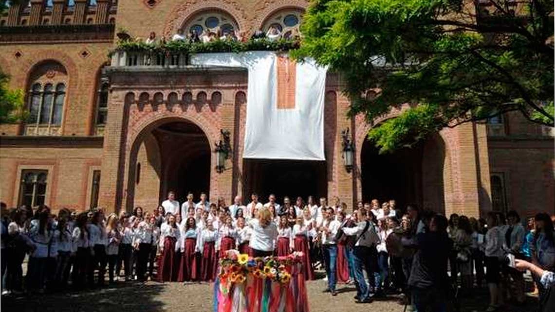 chernivtsi-den-vyshivanky-2016