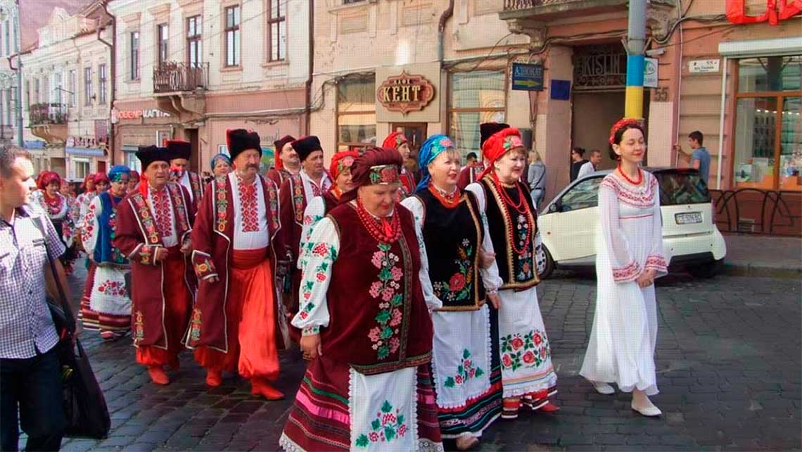 chernivtsi-petrivskyi-iarmarok-2015