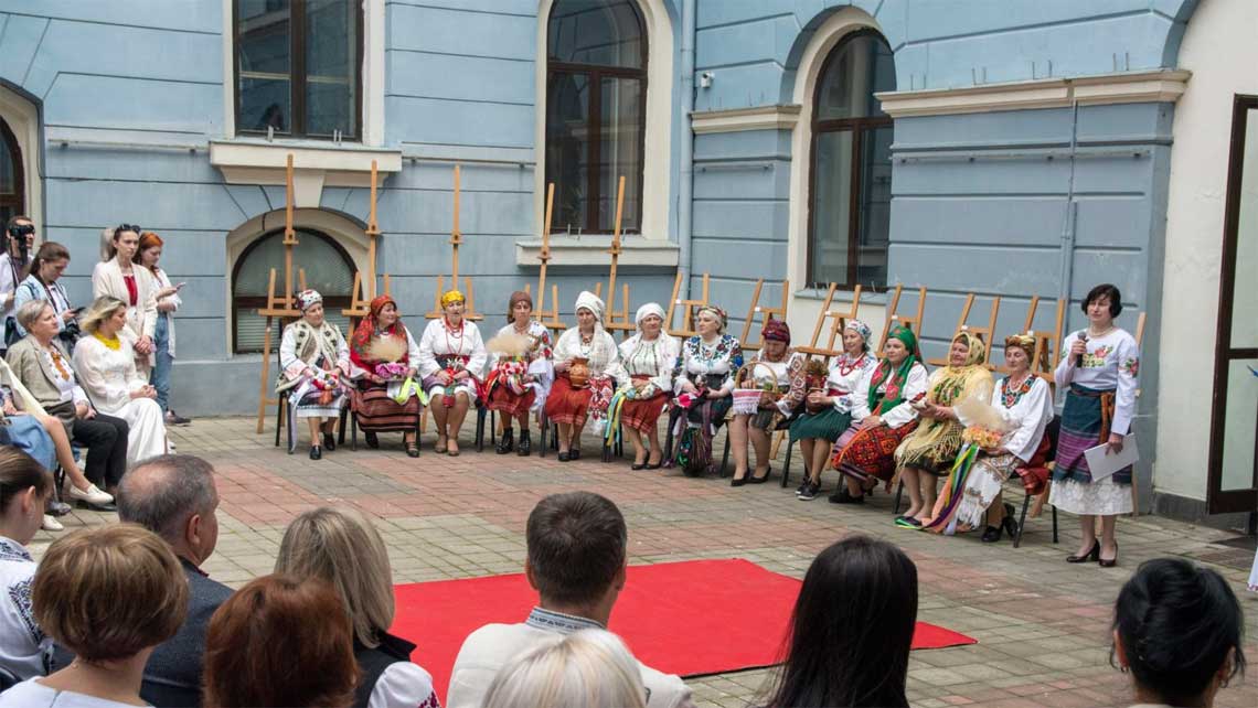 chernivtsi-den-vyshivanky-2023