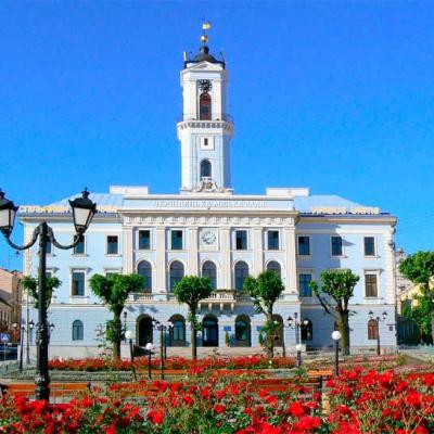 chernivtsi-tsentralna-ploshcha