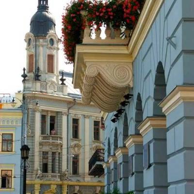 chernivtsi-tsentralna-ploshcha