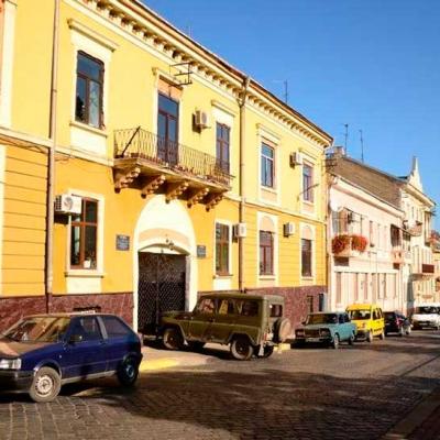 vulytsi-chernivtsiv-more photos