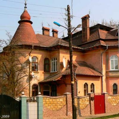 vulytsi-chernivtsiv-more photos
