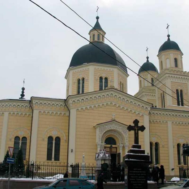 khramy-chernivtsiv