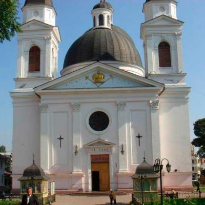 khramy-chernivtsiv