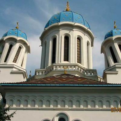 khramy-chernivtsiv
