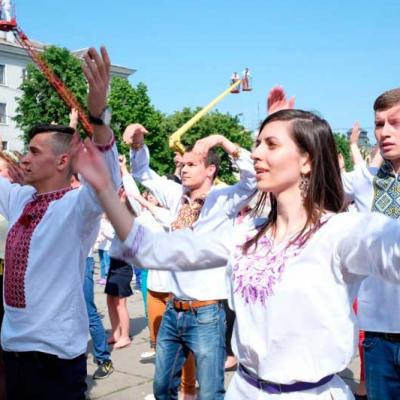 den-vyshyvanky-2015