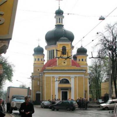 khramy-chernivtsiv-bilshe-photo