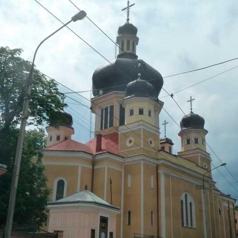 khramy-chernivtsiv-bilshe-photo