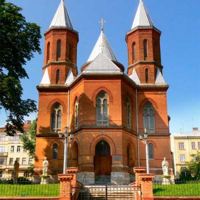 khramy-chernivtsiv-bilshe-photo