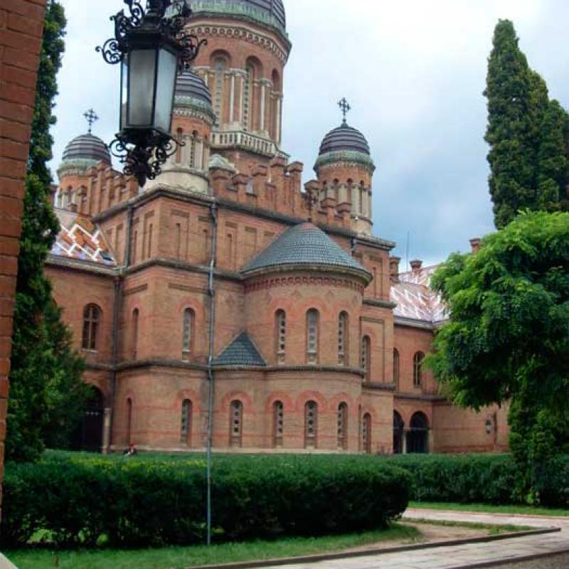 khramy-chernivtsiv-bilshe-photo