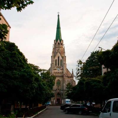 khramy-chernivtsiv-bilshe-photo