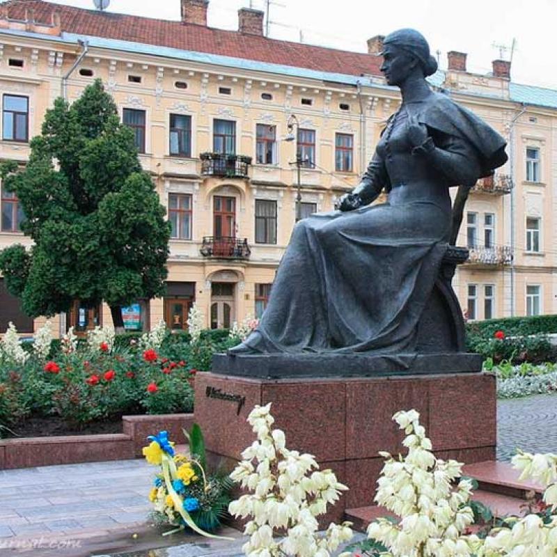 chernivtsi-pamiatnyky-chernivtsiv