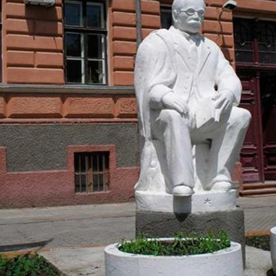 chernivtsi-pamiatnyky-chernivtsiv