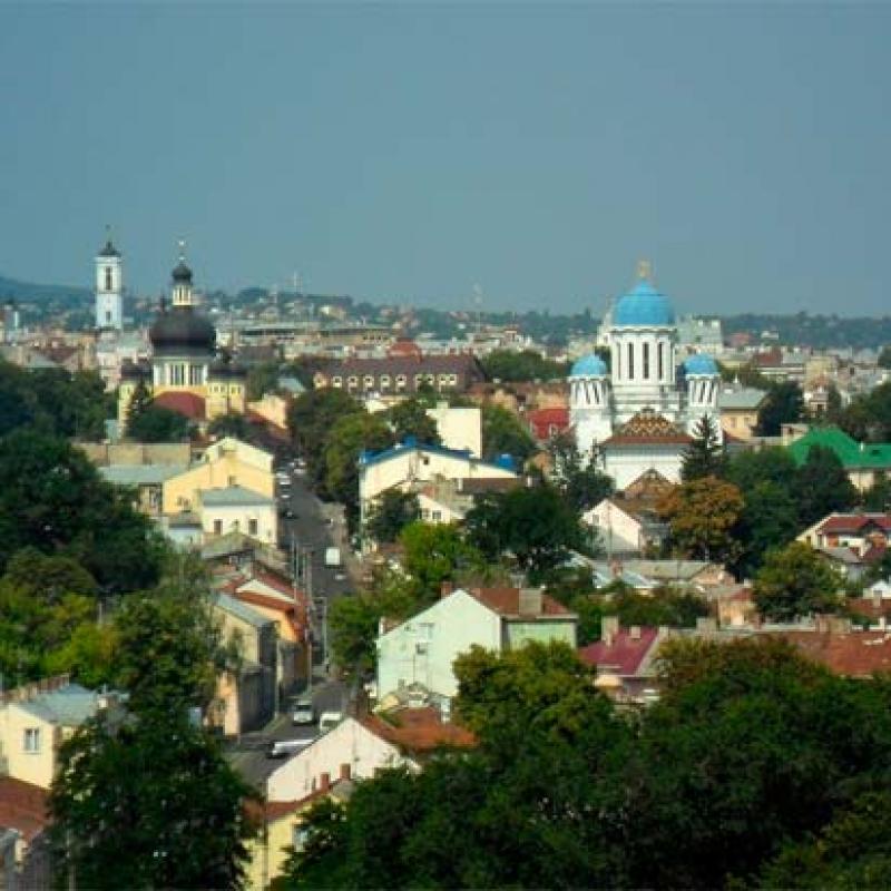 chernivtsi-pohliad-zverkhu