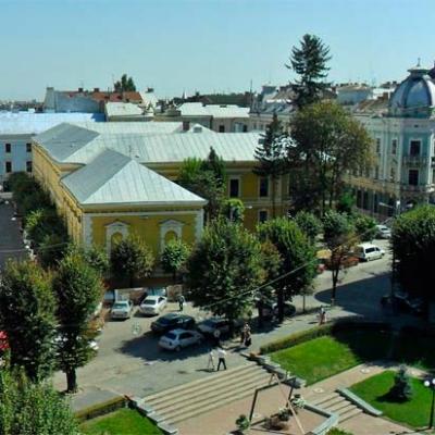chernivtsi-pohliad-zverkhu
