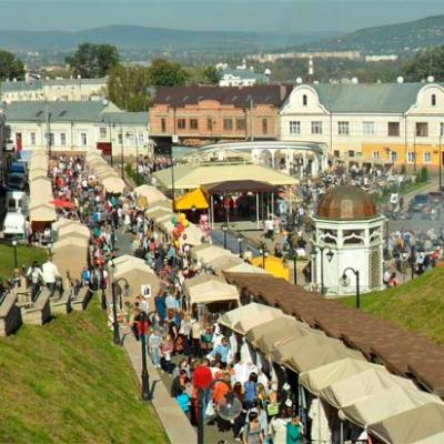 chernivtsi-pohliad-zverkhu
