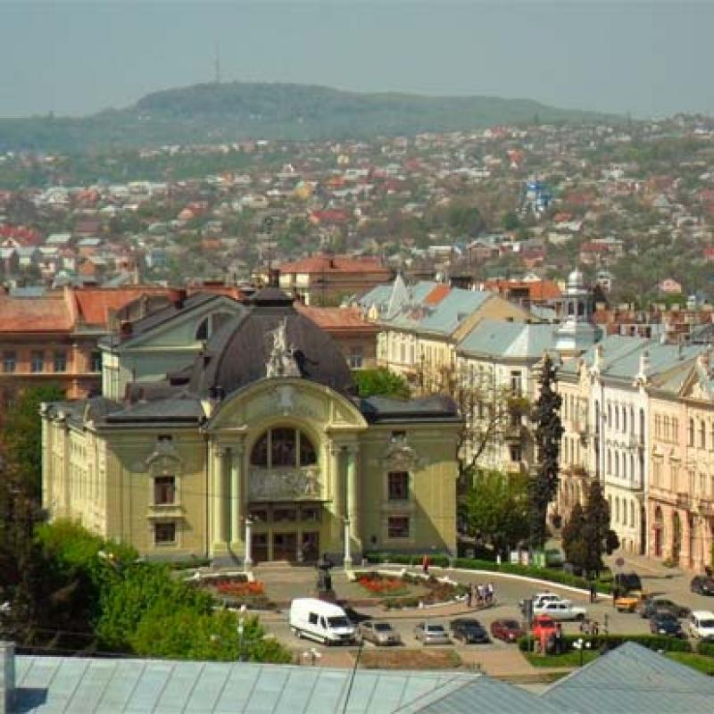 chernivtsi-pohliad-zverkhu