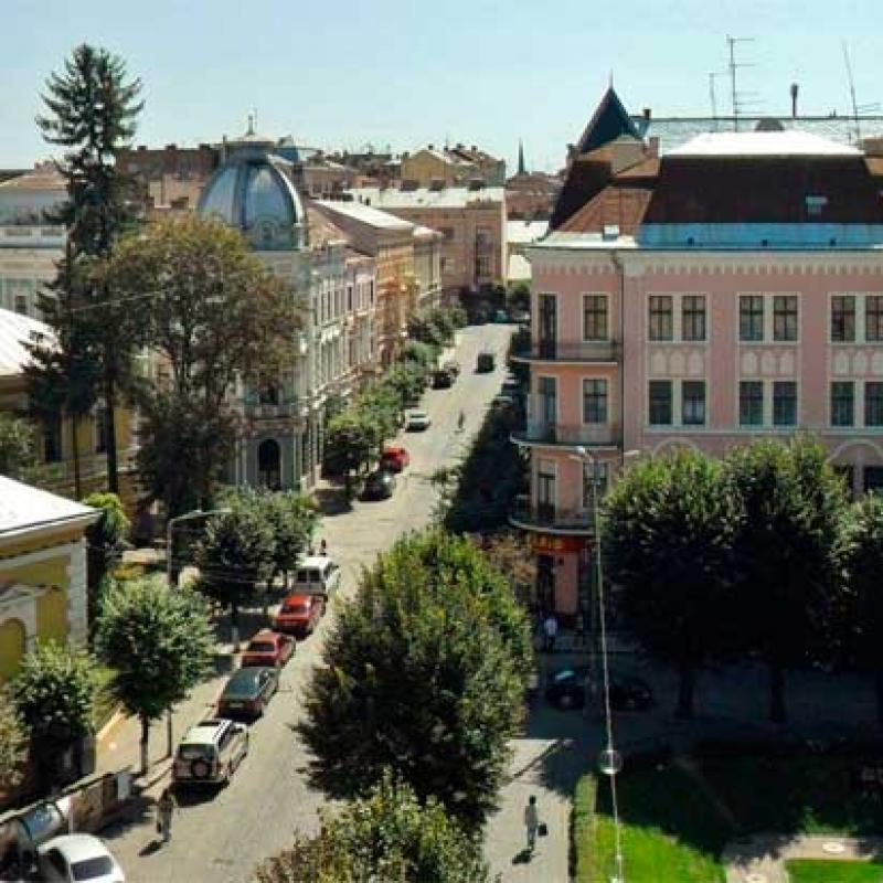 chernivtsi-pohliad-zverkhu