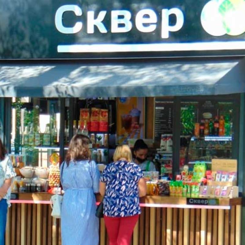 skver-navproti-universitetu