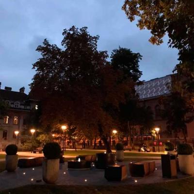 skver-navproti-universitetu