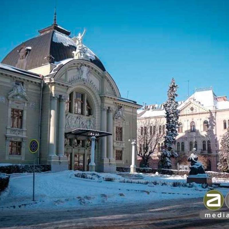 chernivtsi-pid-snihovoiu-kovdroiu