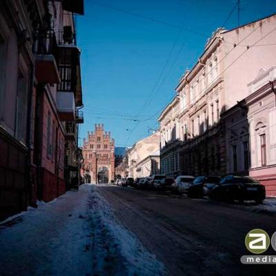 chernivtsi-pid-snihovoiu-kovdroiu