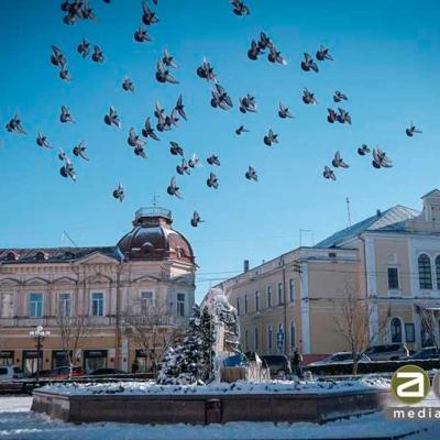 chernivtsi-pid-snihovoiu-kovdroiu