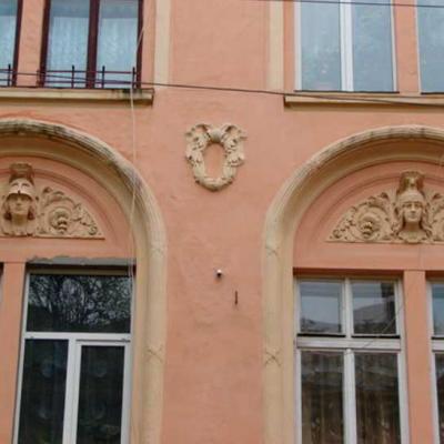 chernivtsi-pohliad-znyzu