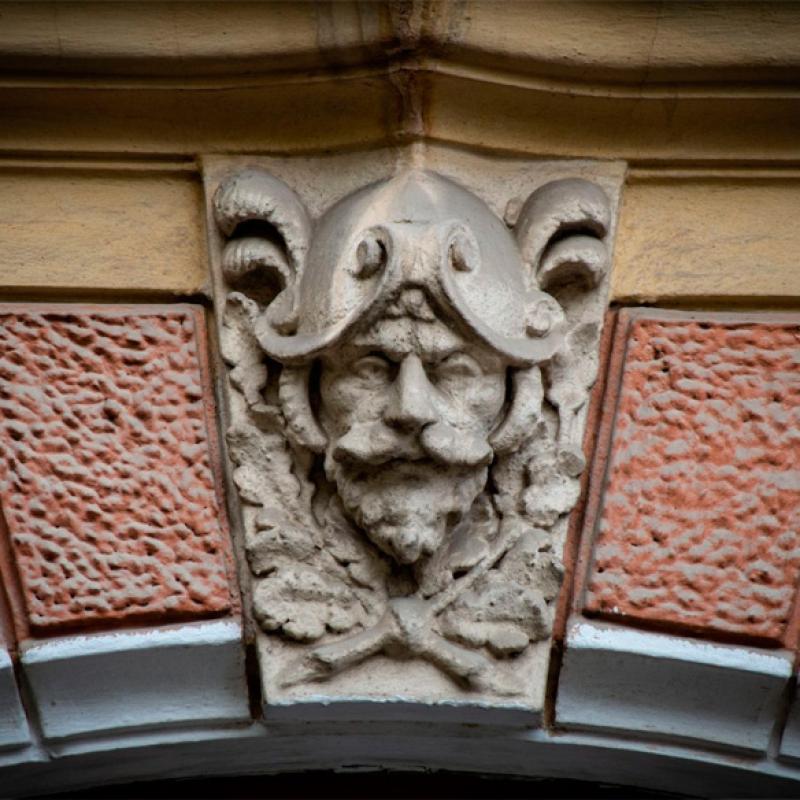 chernivtsi-pohliad-znyzu