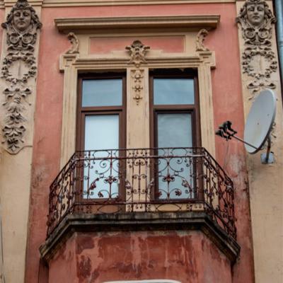 chernivtsi-pohliad-znyzu