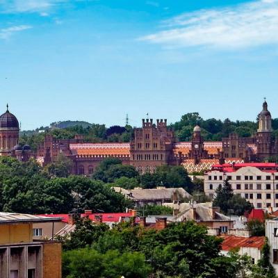 pohliad-na-chernivtsi-z-ratushi