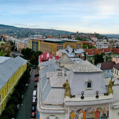 pohliad-na-chernivtsi-z-ratushi