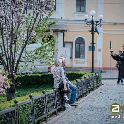 chernivtsi-tsvite-sakura-2024