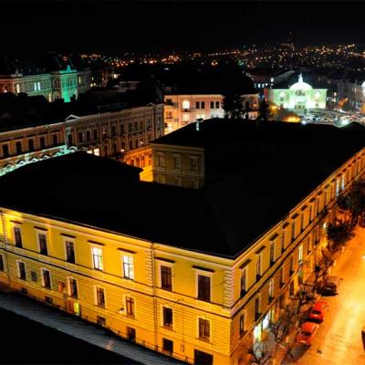 chernivtsi-teatralna-ploshcha