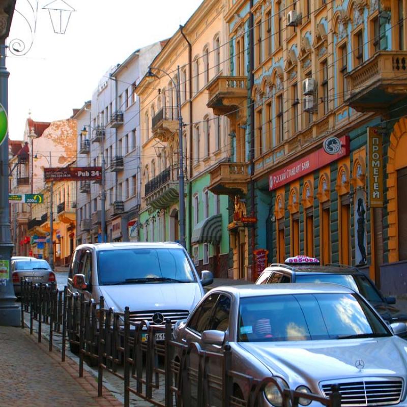 chernivtsi-odne-z-naikrasyvishykh-mist-yevropy