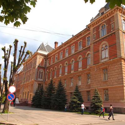 chernivtsi-odne-z-naikrasyvishykh-mist-yevropy-2