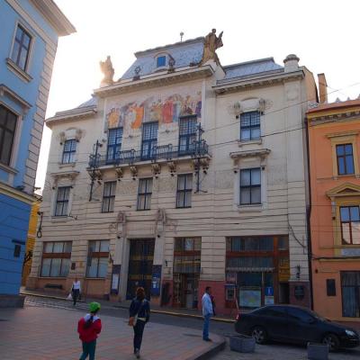 chernivtsi-odne-z-naikrasyvishykh-mist-yevropy-2