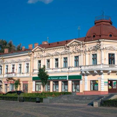 chernivtsi-ploshcha-filarmonii