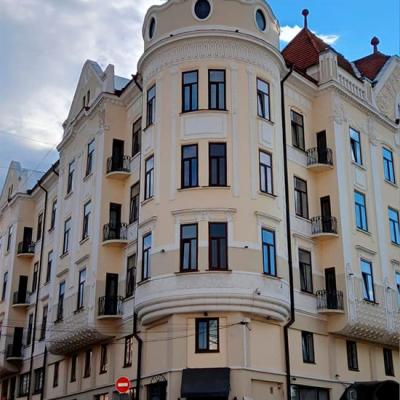 chernivtsi-ploshcha-filarmonii