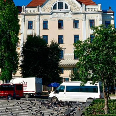 chernivtsi-ploshcha-filarmonii