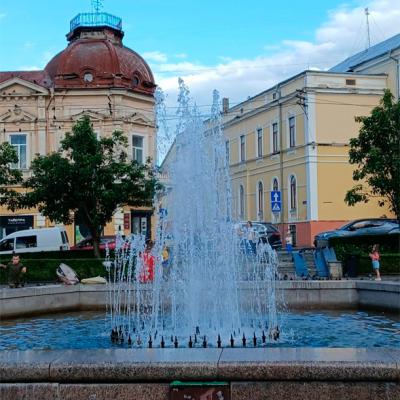 chernivtsi-ploshcha-filarmonii