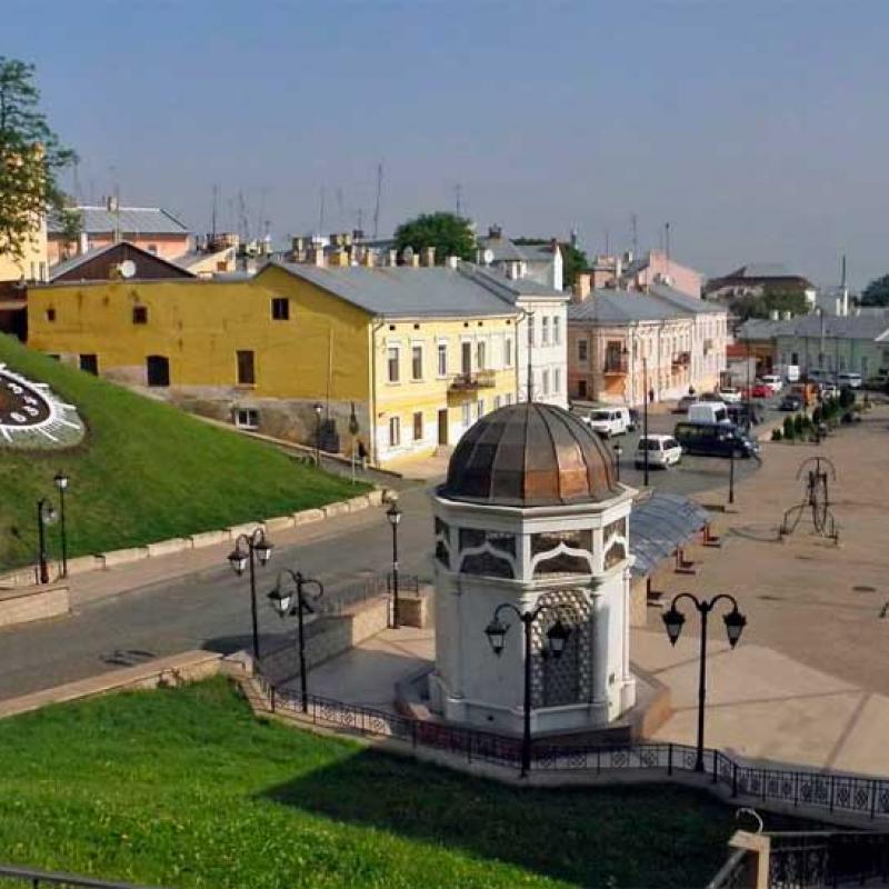 chernivtsi-ploshcha-filarmonii
